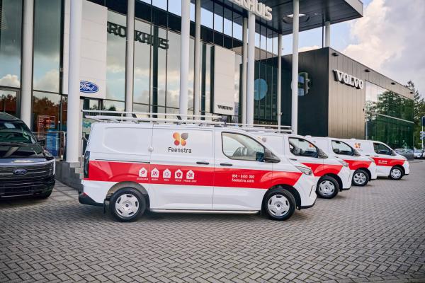 Nieuwe bedrijfsbussen voor Feenstra